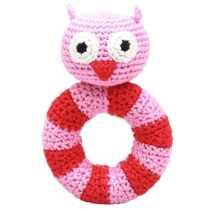 Hæklet rund rangle - ugle (pink)